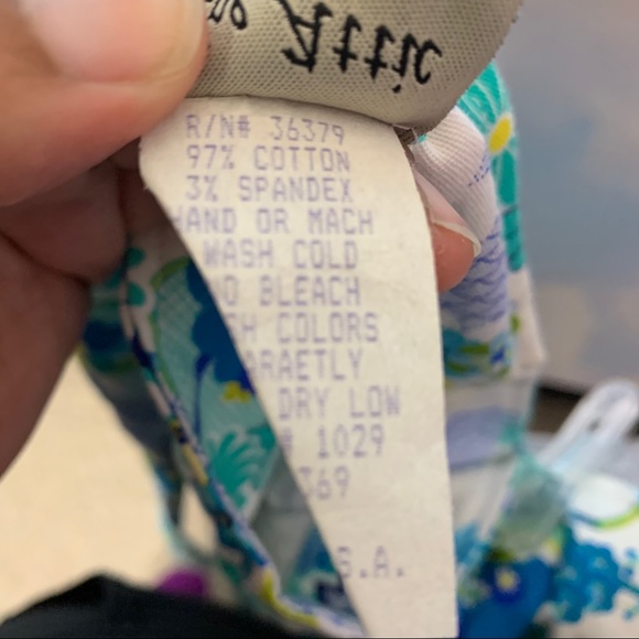 The Attic- Floral Print White Capri size 9 - Picture 9 of 9